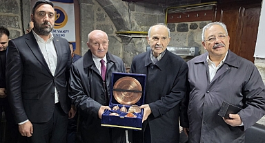 Birlik Söyleşileri’nde “MTTB’den Birlik Vakfı’na” yolculuk anlatıldı