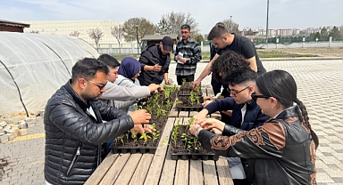 BÜYÜKŞEHİR’DEN ÜNİVERSİTE ÖĞRENCİLERİNE UYGULAMALI ORGANİK TARIM EĞİTİMİ