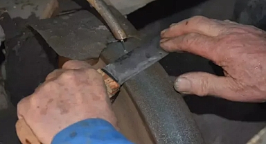 Çeliğe hayat veren usta, mesleğini yarım asırdır sürdürüyor