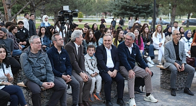 ERÜ Sahne Muhteşem Konserle Açıldı