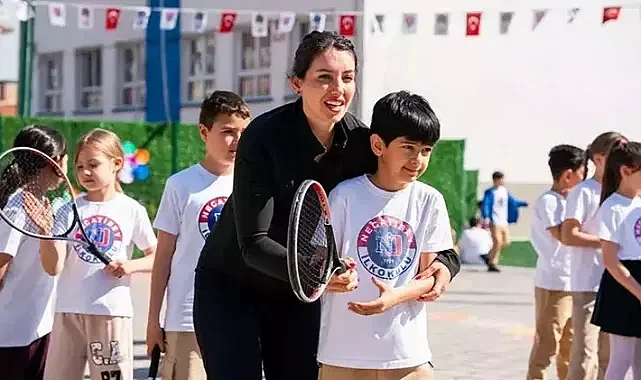 Eski Milli Tenisçiden Miniklere İlham Veren Buluşma