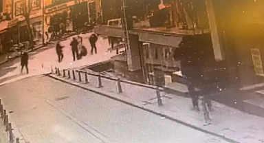 Fatih'te silahlı saldırıya uğrayan kurye öldü; o anlar kamerada