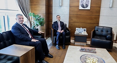 Hüseyin Akay, Sanayi ve Teknoloji Bakanı Mehmet Fatih Kacır’ı makamında ziyaret etti