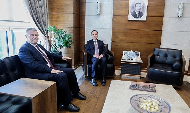 Hüseyin Akay, Sanayi ve Teknoloji Bakanı Mehmet Fatih Kacır’ı makamında ziyaret etti
