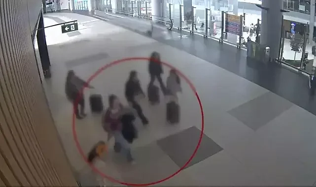 Interpol tarafından 'Kırmızı Bültenle' aranan altın kaçakçısı İstanbul'da yakalandı