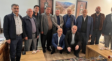 İş insanı Koyuncu, muhtarlarla bir araya geldi