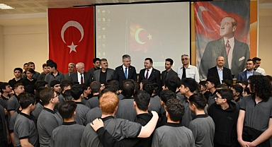 Kariyer Günlerinde Şaban Çopuroğlu OSB Teknik Lisesi'nde Öğrencilerle Buluştu