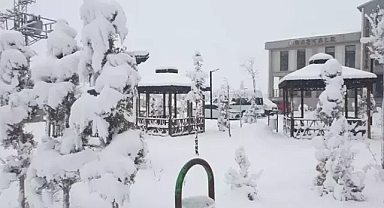 Kat yağışı nedeniyle 93 yerleşim yeri ulaşıma kapandı