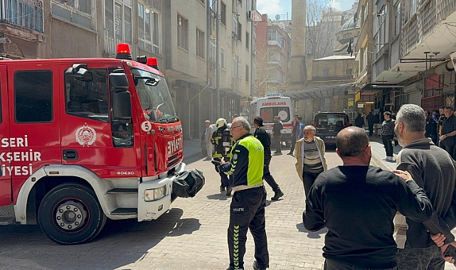 Kayseri'de 4 Katlı Binada Yangın: 1’i Bebek 5 Kişi Etkilendi