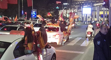 Kayseri sokaklarında Galibiyet sevinci