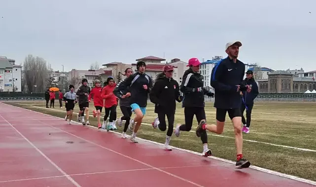 Milli Atletler Kars'ta rüzgar gibi esti!