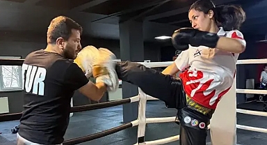 Muay thai sporcusu Beyza'nın yeni hedefi Avrupa ve dünya Şampiyonluğu
