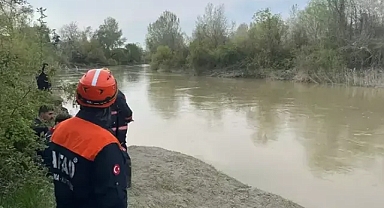 Sakarya Nehri'ne düşen çocuk için arama çalışması başlatıldı