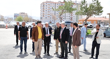 Şehrin Merkezi Gülük Mahallesi'nde Hummalı Çalışmalar Yapılıyor