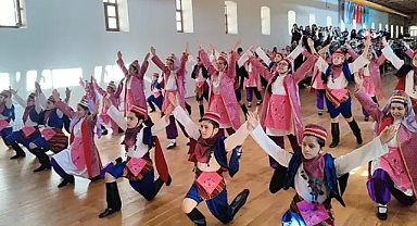 Türk dünyasının farklı coğrafyalardan gelen çocukların katılımıyla 'Türk Dünyası Çocuk Oyunları Şenliği' düzenlendi