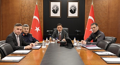 Vali Çiçek ve beraberindeki heyet “Okul Güvenliği” toplantısına katıldı