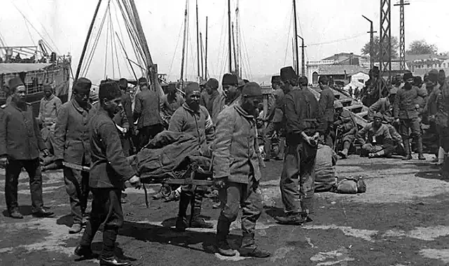 Yaralıların tedavisi için birçok okul hastaneye çevrildi