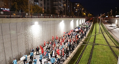 19 Mayıs’ın Meşalesi Kayseri’de Binlerle Yürüdü