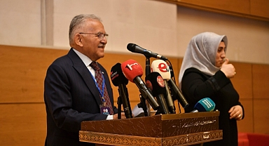 Afetlerde Engellilik Çalıştayı’nda Konuşan Başkan Büyükkılıç: 'Türkiye’de Bir İlke İmza Atılıyor'