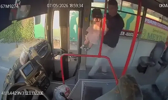 Ailesini bulamayıp emekleyerek halk otobüsüne binen 2 yaşındaki çocuk kamerada