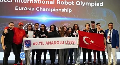 Akran eğitimiyle kurulan lise robotik takımı, Dünya Şampiyonası'nda