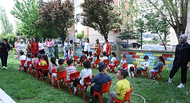 Büyükşehir ile çocuk bakım elemanı kursiyerleri sahada deneyim kazanıyor