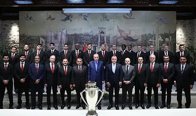 Cumhurbaşkanı Erdoğan, Süper Lig şampiyonu Galatasaray’ı kabul etti
