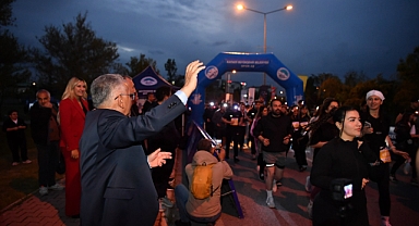 Kayseri, Başkan Büyükkılıç’ın Startını Verdiği 19 Mayıs Gece Koşusunda Tek Yürek Oldu