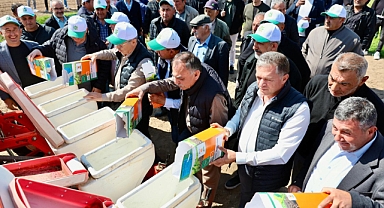 Kayseri Şeker Sahada Çiftçi İle Omuz Omuza