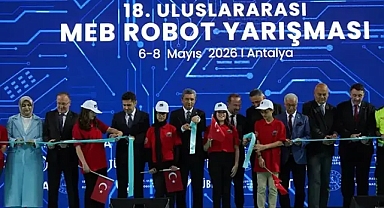 Robotlar, Antalya'da yarışıyor; 11 bin 200 katılımcı, 3 bin 600 robot sahnede