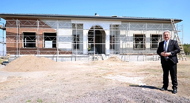 Selçuklu Mahallesi’nin Çok Amaçlı Sosyal Tesisi Hızla Yükseliyor