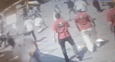 Taksim'de meydan dayağı: kazmalı kavga kamerada!