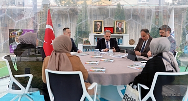 Yerel Yönetimde Mustafa Yalçın İmzası: “Şeffaf Oda” Modeli 8 Dilde Tescillendi