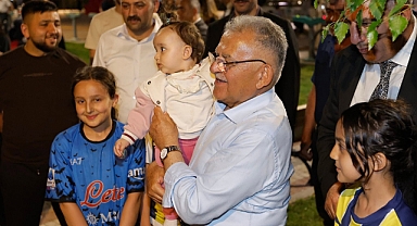 Başkan Büyükkılıç’tan Millet Bahçesi’nde Halkla