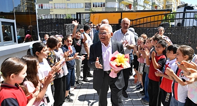 Başkan Büyükkılıç'tan okullarda ki bahar coşkusuna yoğun ilgi