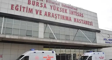 Bursa YİEAH'ta ilk kez uygulanan vNOTES tekniği ile sağlığına kavuştu