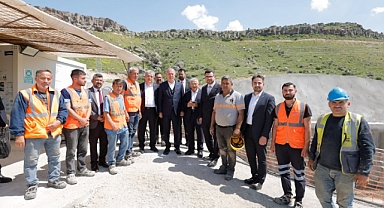 Büyükkılıç ve Akar’dan Yht İncelemesi: Hızlı Tren Hattında Yüzde 42 İlerleme