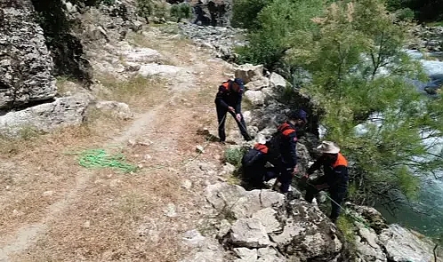 Çayda kaybolan Vedat'ı arama çalışmaları 6'ncı gününde