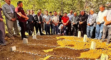 Eşi tarafından öldürülen kadın ile 2 kardeşi ve annesi yan yana toprağa verildi