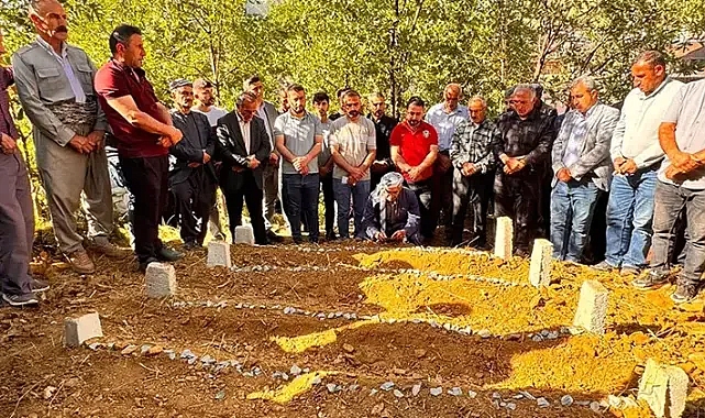 Eşi tarafından öldürülen kadın ile 2 kardeşi ve annesi yan yana toprağa verildi