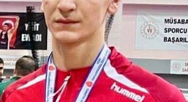 Kayserili güreşçi Muhammed Reşit Yörük Türkiye şampiyonu oldu