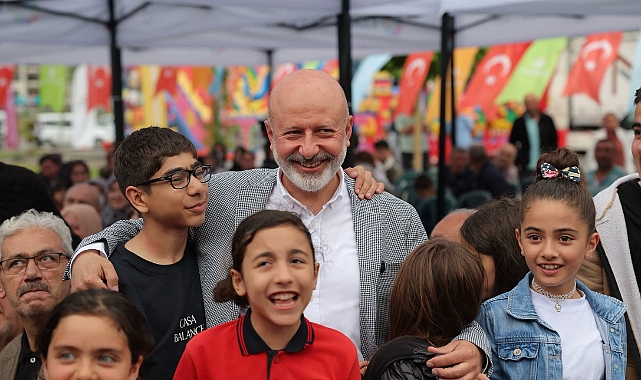 Kocasinan'da Şeker Mahallesi'ne spor alanı müjdesi: Halı saha ve voleybol sahası geliyor