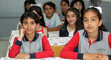 Nakil sonrası; arkadaşları ile karne mutluluğu yaşadı!