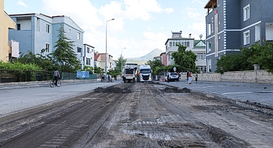 Osmanlı Mahallesinin yolları ve çehresi yenileniyor