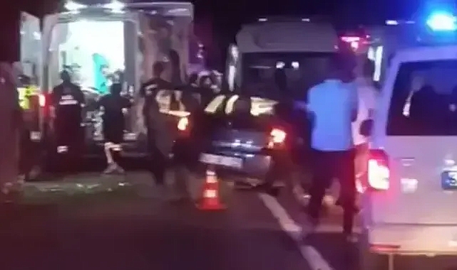 Şanlıurfa’da iki otomobil çarpıştı: 2 ölü, 8 yaralı