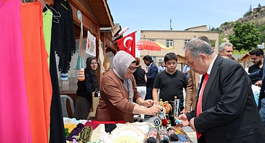 Talas'ın Maharetli Elleri Yaza Merhaba Diyor