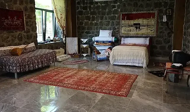 Teknolojiden uzak, anılara yakın; köy evinde 70'lere yolculuk