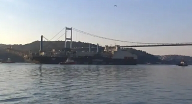 325 Metre Uzunluğundaki Boru Döşeme Gemisi