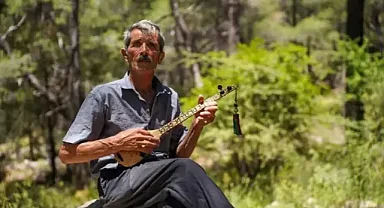 60 Yıldır Atalarının 3 Telli Cura Mirasını Günümüze Taşıdı, Ödülünü Cumhurbaşkanının Elinden Aldı!