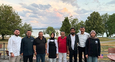 AKİB Genel Başkanı Hızar, Almanya'da staj yapan Kayserili öğrencilerle bir araya geldi